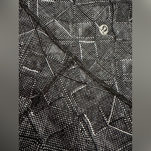 Lululemon Speed Up Tight Leggings/size 4 - Picture 2 of 7